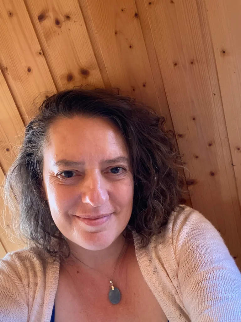 Sandrine Weimer Dimouchy. partage son chemin et sa mission. Séance proche de Saverne en Alsace du Nord